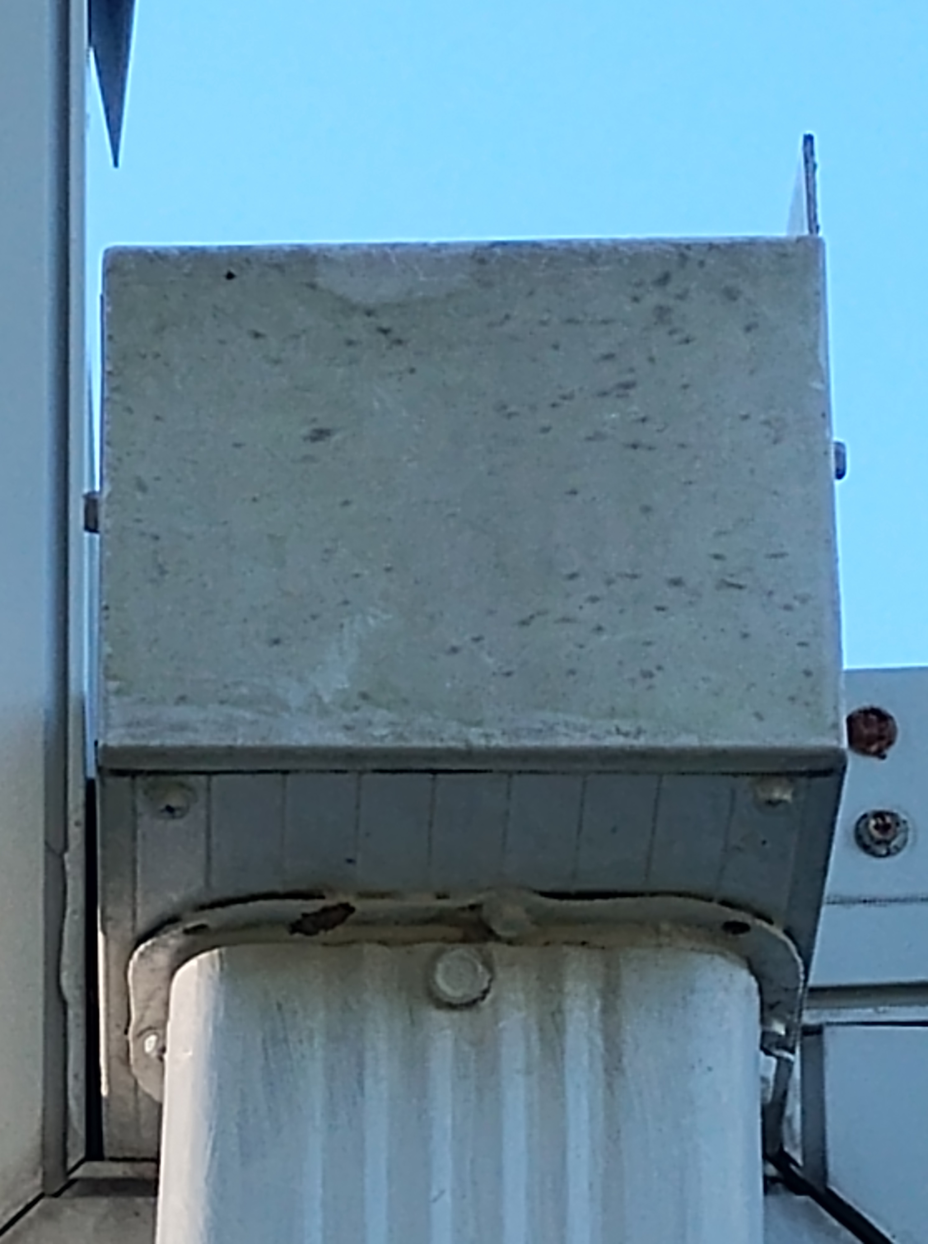 New gutter end cap